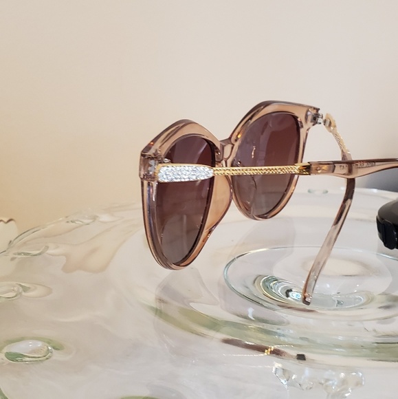 🆕 Transparent Cat Eye Sunglasses W/ Rhinestones - Picture 8 of 8